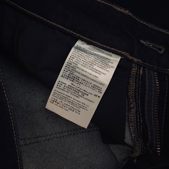 NWOT | Banana Republic | Dark Wash Skinny Fit Petite Jeans | Size 4P - Picture 5 of 7